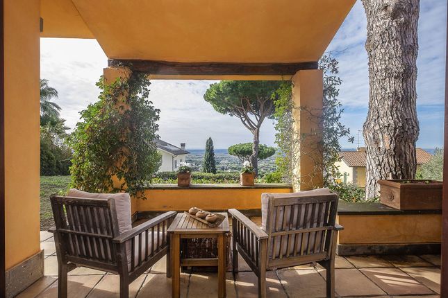 Thumbnail Villa for sale in Via Guglielmo Marconi, Marino, Lazio