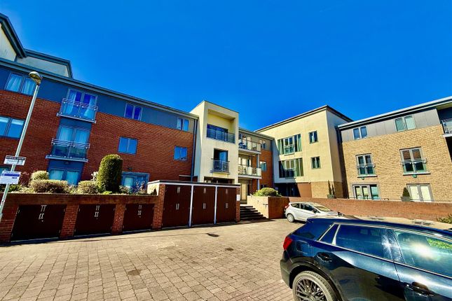 7 Fairway Court, Fletcher Road, Gateshead photo 3
