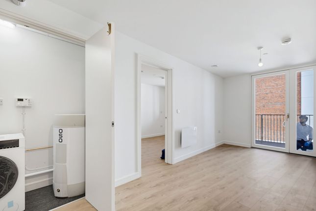 Apartment 65 Sapphire Court, Birmingham photo 4