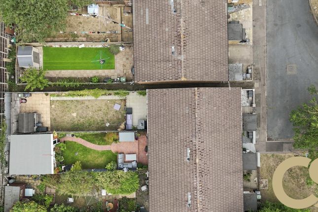 18, Rowan Drive, Hertfordshire photo 4