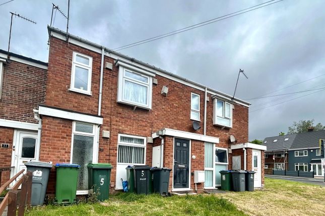 1-bed flat on 7, Warren Close, Tipton, £40,000