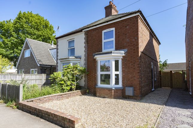 Thumbnail Semi-detached house to rent in Pennygate, Spalding