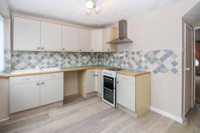 87, Pildacre Lane, Ossett photo 3