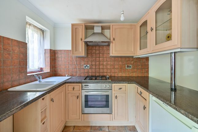 Albany Park, Slough, SL3 0JT, Slough photo 4