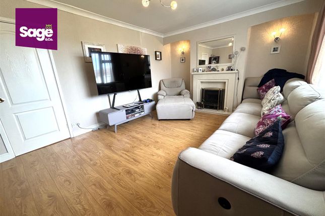 7, Coolgreany Crescent, Newport photo 3
