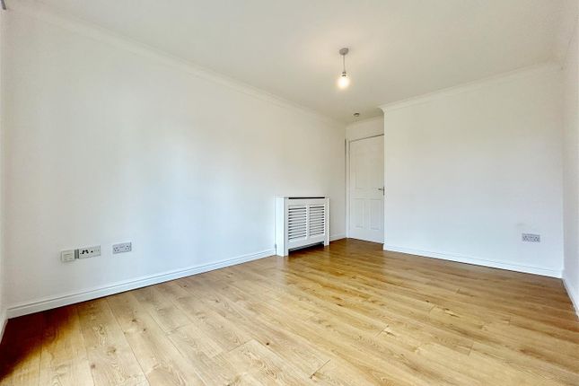 62, Dalzell Drive, Motherwell photo 4