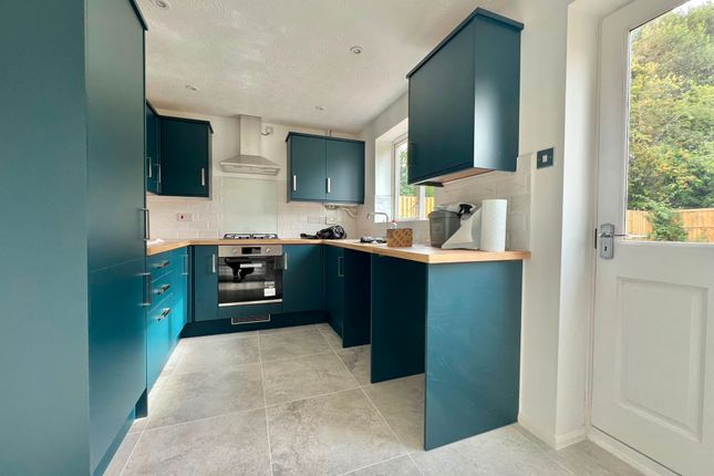 21 Lancelot Close, Leicester photo 2