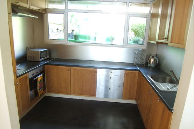 16, Ruston Mews, London photo 2