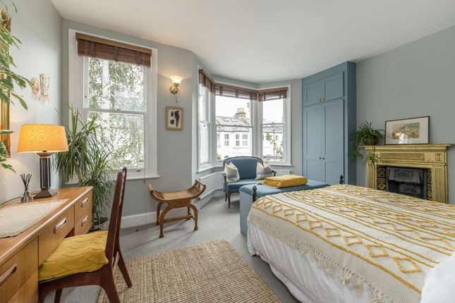 50, Whitehall Park Road, London photo 4