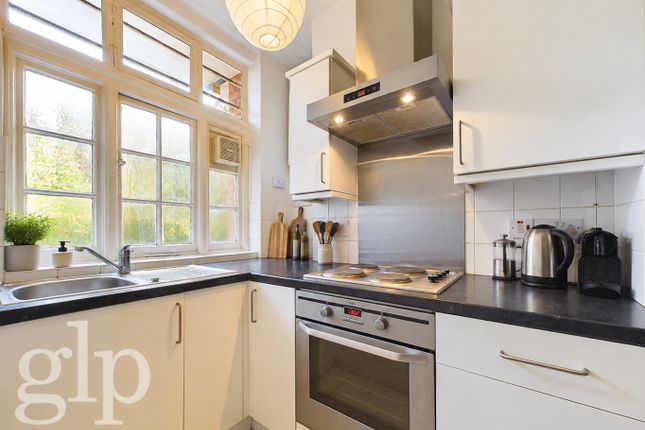 108-110  Flat 7, Judd Street, London photo 4