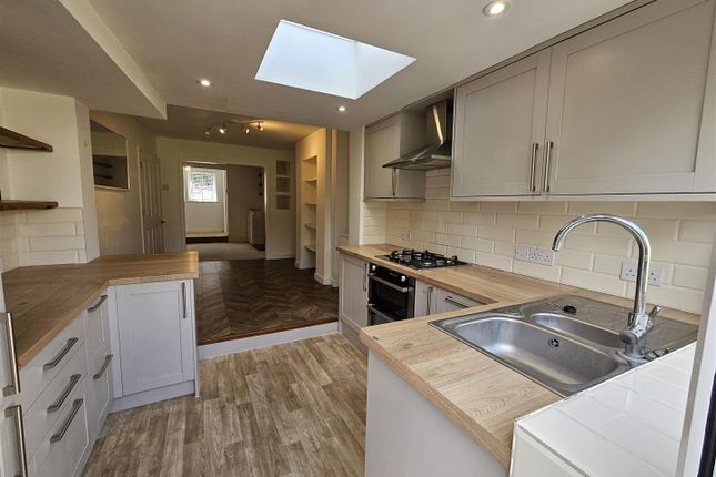 67, Waterloo Road, Aldershot photo 2