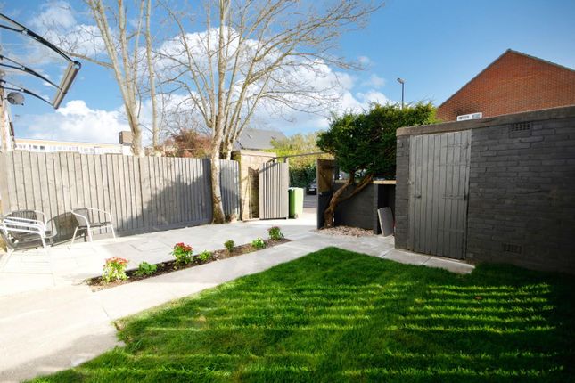 3-bed house on 96, Leaside Way, Southampton, £260,000