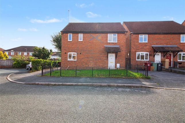 3-bed detached on 9, Rosling Way, Chesterfield, £132,000