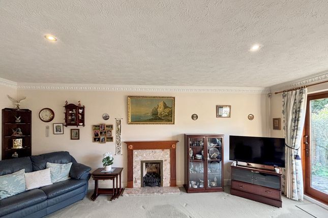 18 Lovelace Court, Ashford photo 3
