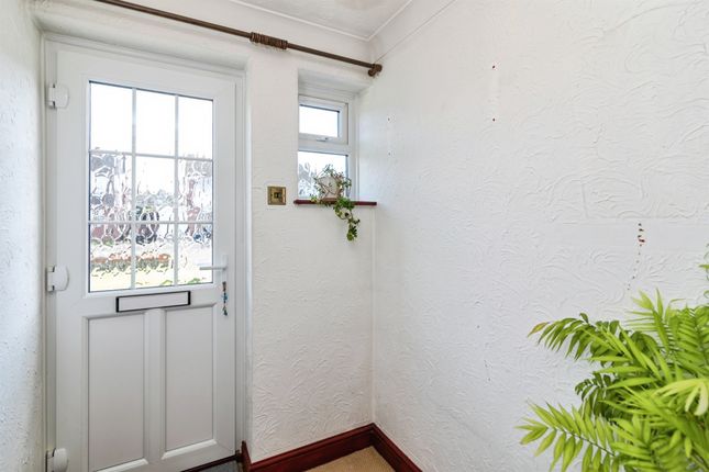 12, Edendale, Lowestoft photo 2