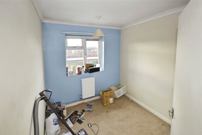 53, Lawnswood Avenue, Wolverhampton photo 5