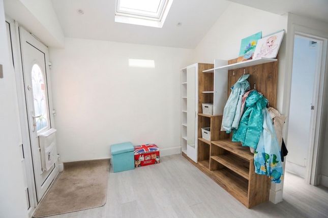 11 Hindburn Close, Manchester photo 2