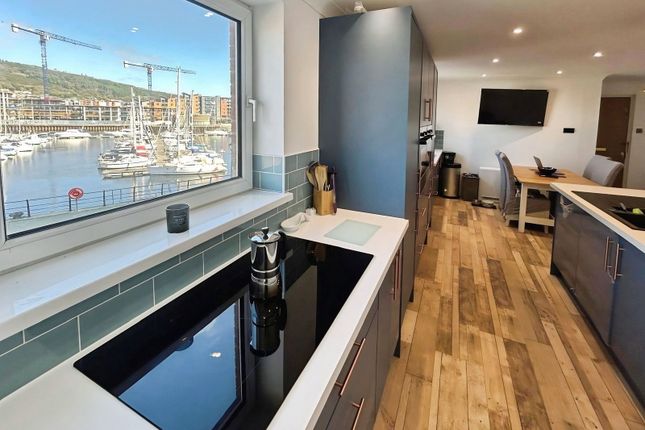 36, Pocketts Wharf, Swansea photo 4