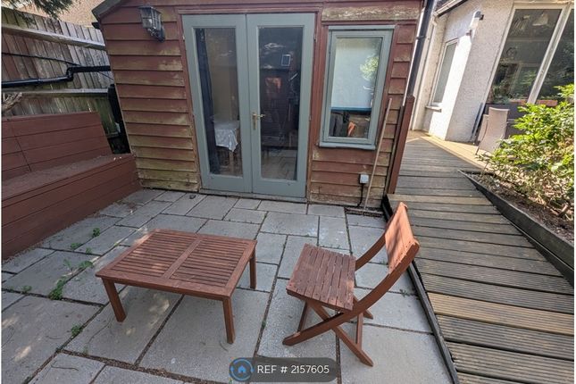 The Annexe, Ballards Way, London photo 5