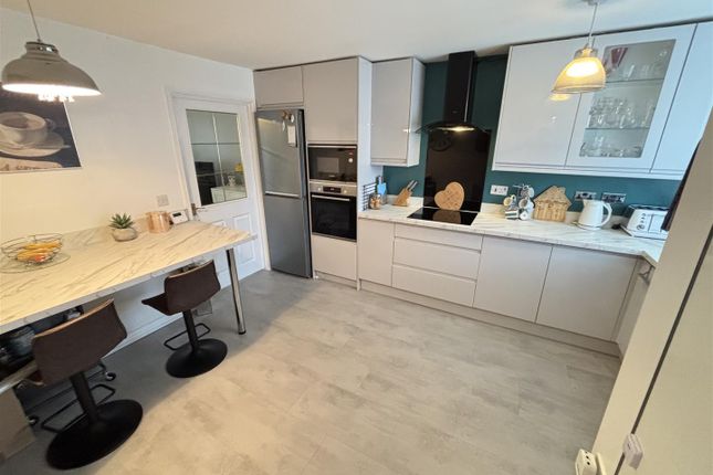 48, Esh Wood View, Ushaw Moor photo 2
