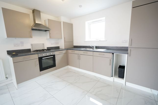 Flat to rent in Malthouse Drive, Grays