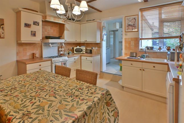Kimpton Avenue, Brentwood photo 3