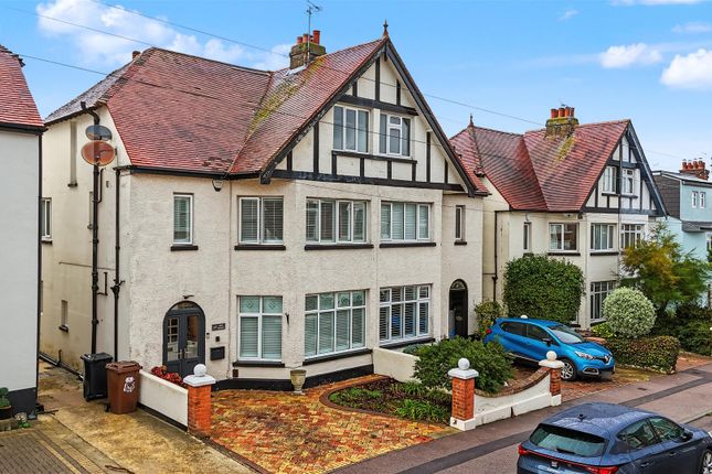 5 Bedroom House in ME7 2LH