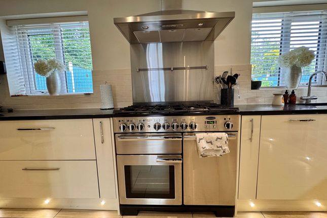 88 Chaucer Drive, Nuneaton photo 5