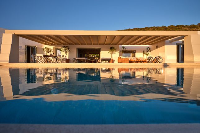 Villa for sale in Galene, Paros (Town), Paros, Cyclade Islands, South Aegean, Greece