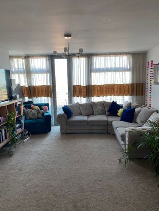 402, Platinum Apartments, Birmingham photo 2