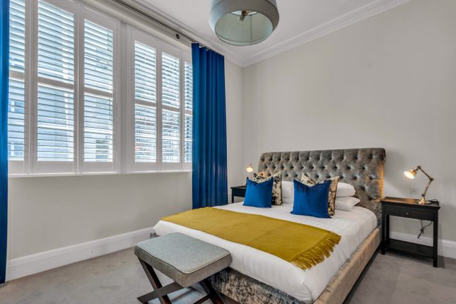 Flat to rent in 60 Park Lane, London