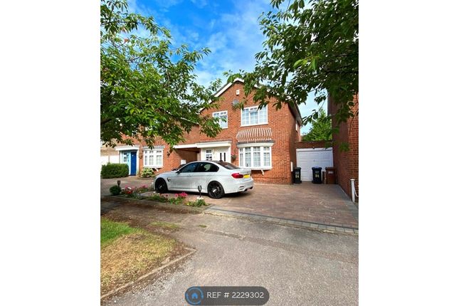 Thumbnail Detached house to rent in Sylvandale, Welwyn Garden City