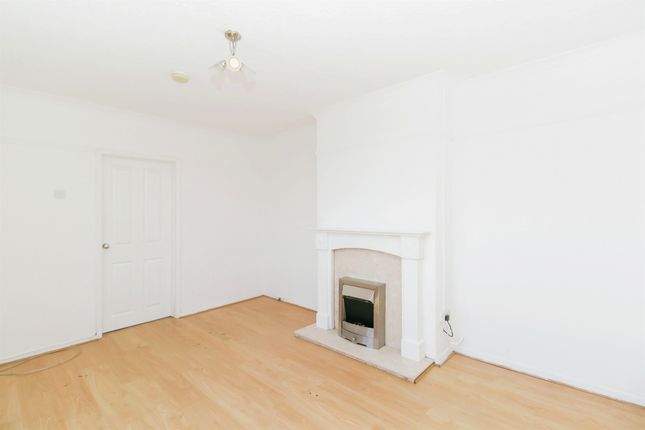 Thumbnail Terraced house for sale in Dock View Road, Barry