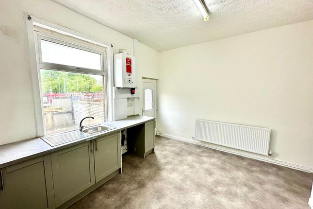 75, Chesham Crescent, Bury photo 5