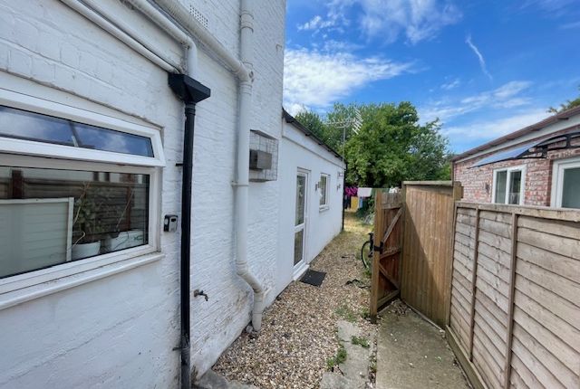 78, WATFORD photo 2