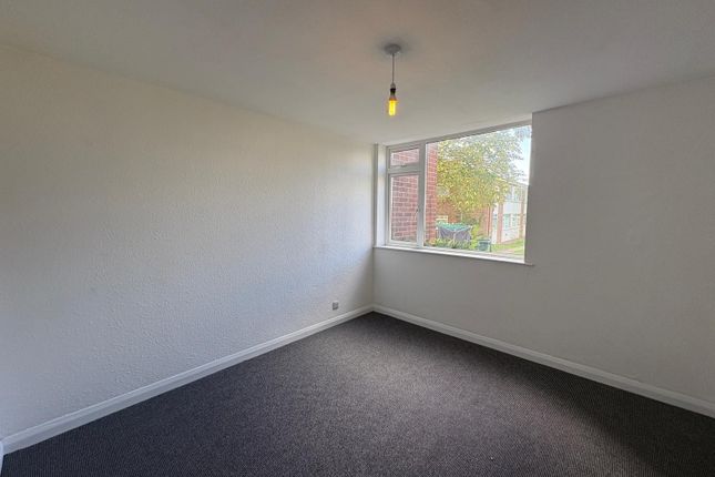14, Coventry photo 5