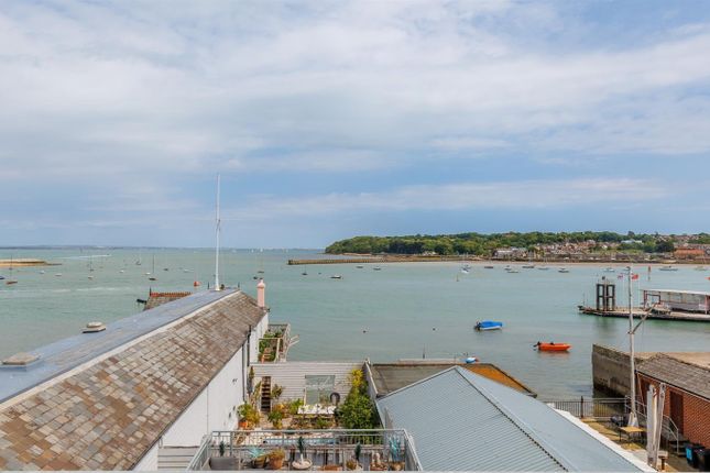 The Aspect, 84, High Street, Cowes photo 3