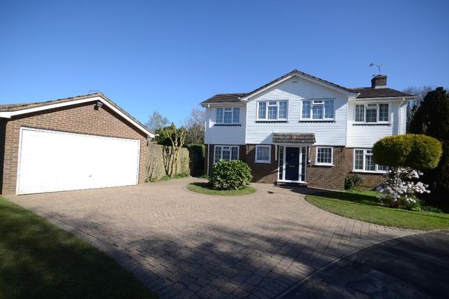 Thumbnail Detached house for sale in Manor Links, Bishops Stortford