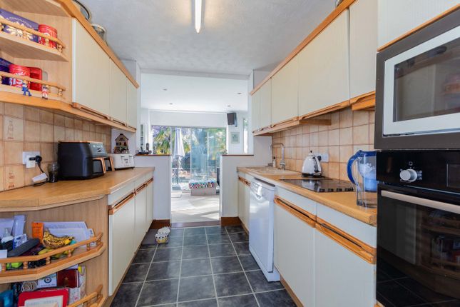 10, Cottesbrooke Close, Colnbrook photo 4