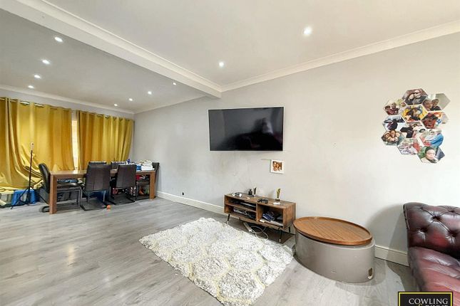 10a, Bruce Grove, Wickford photo 3