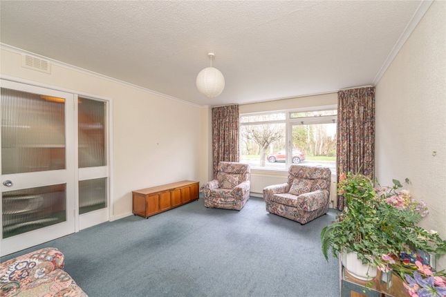 32, Cherry Tree Park, Balerno photo 3