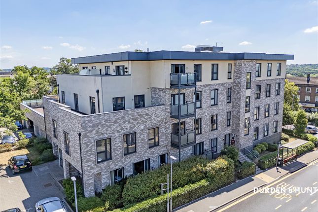Luna Court