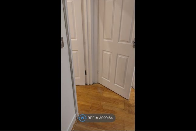 B Landseer Road, Enfield photo 3