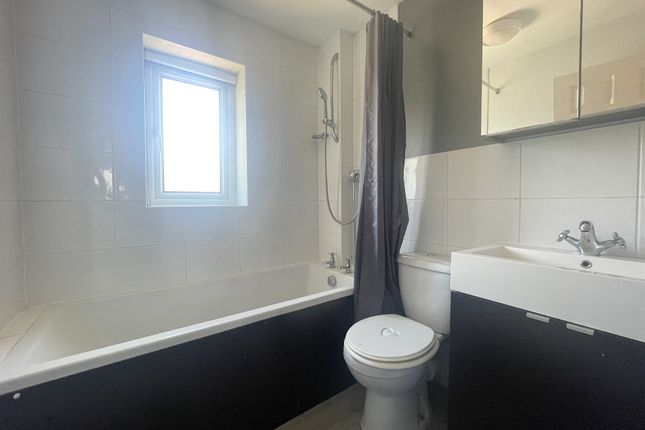 13, Brenig Close, CARDIFF photo 4