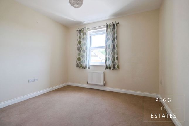 17 Kingsley Square, Torquay photo 4