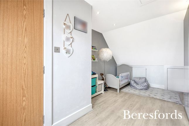 Terraced house for sale in Vellacott Close, Purfleet-On-Thames