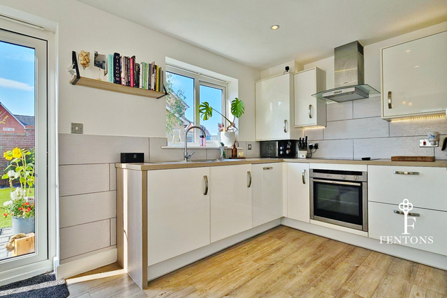 2, Grier Way, Clacton-On-Sea photo 3