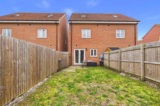21, Manor Park Drive, Pontefract photo 4