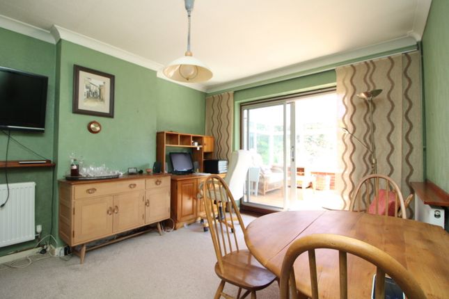 8, Bowes Avenue, Margate photo 4