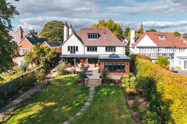 Exterior &amp; Gardens